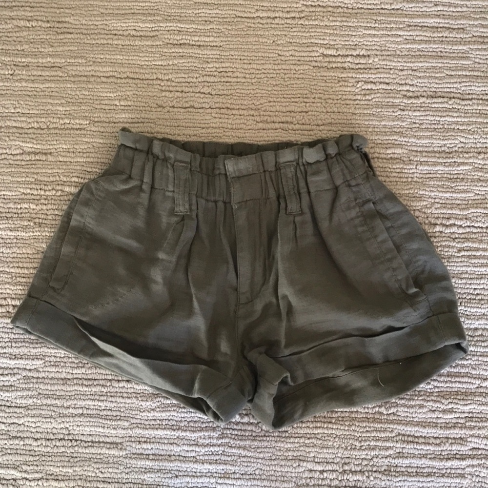 Cute Army Green Shorts